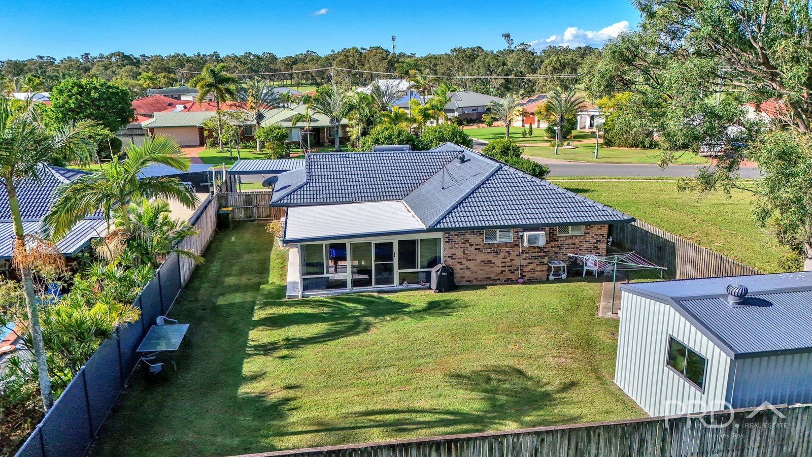 24 Bowerbird Avenue ELI WATERS 26