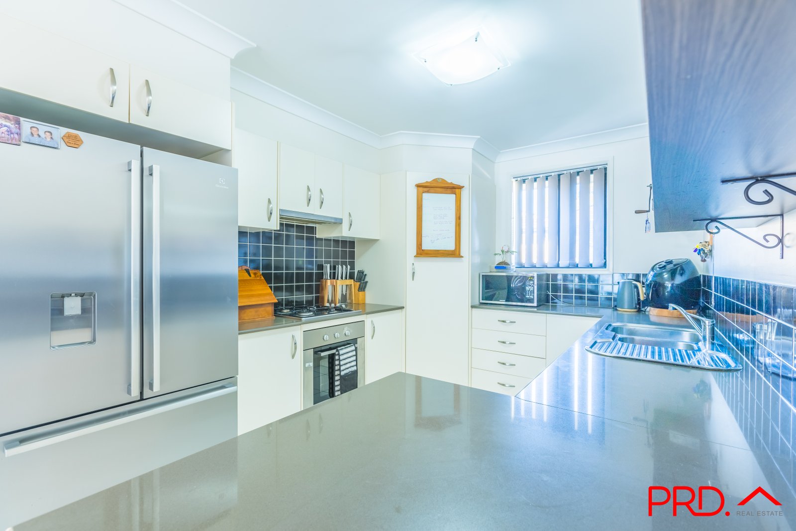 24 Bowman Drive TAMWORTH 3