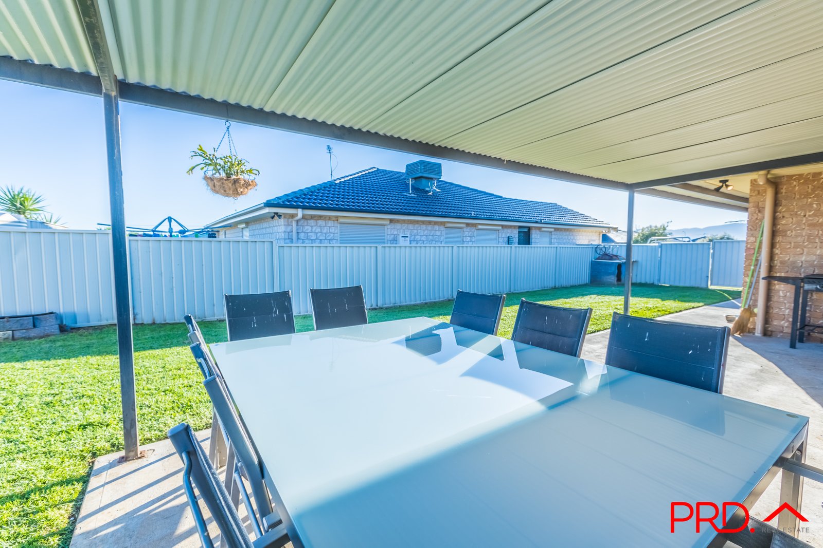 24 Bowman Drive TAMWORTH 16