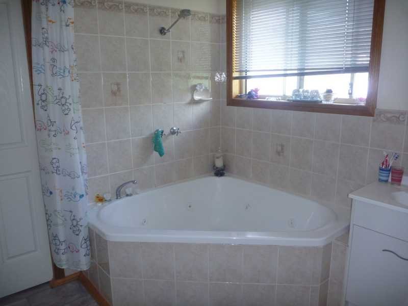 24 Boyer Road BRIDGEWATER 16