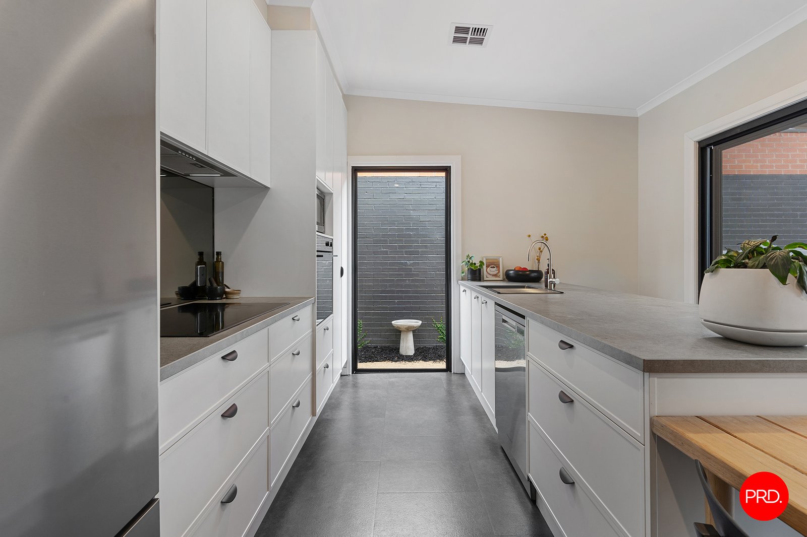 24 Bridge Street BENDIGO 8