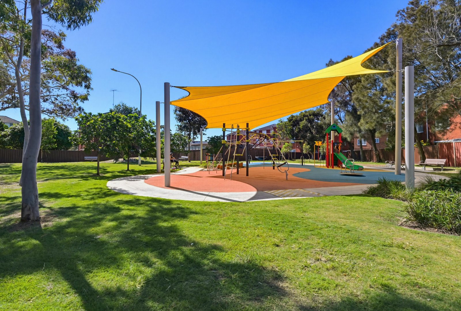 2/4 Brittain Crescent HILLSDALE 8