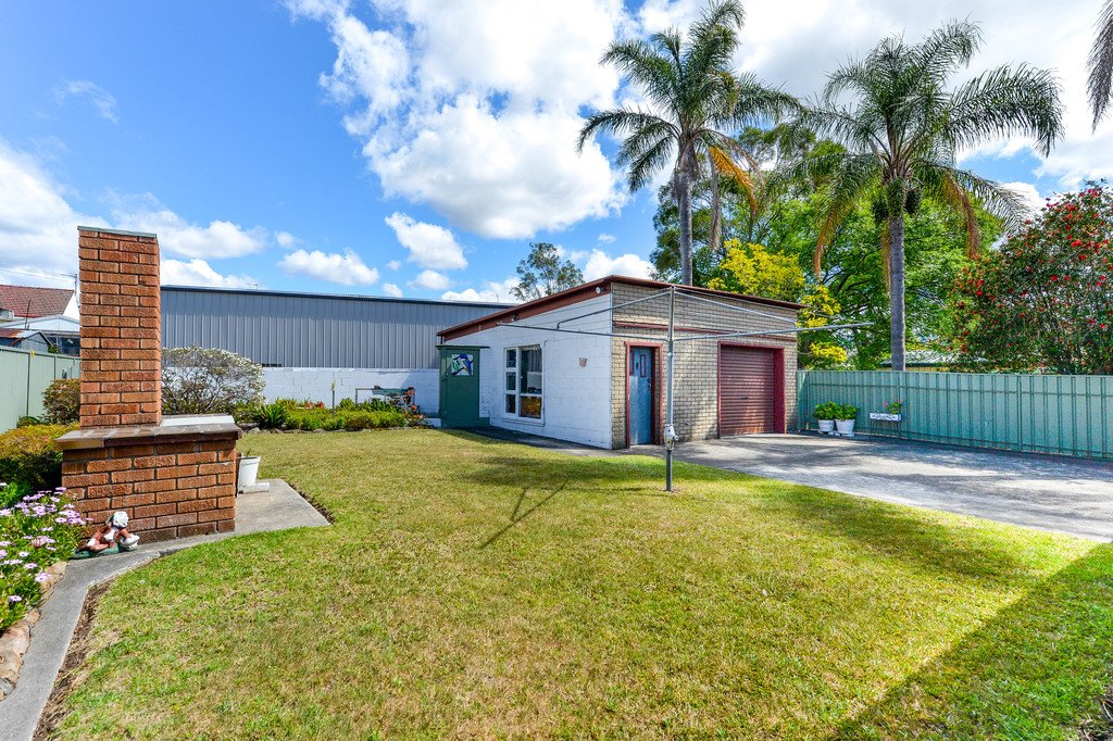 24 Brook Street DAPTO 11
