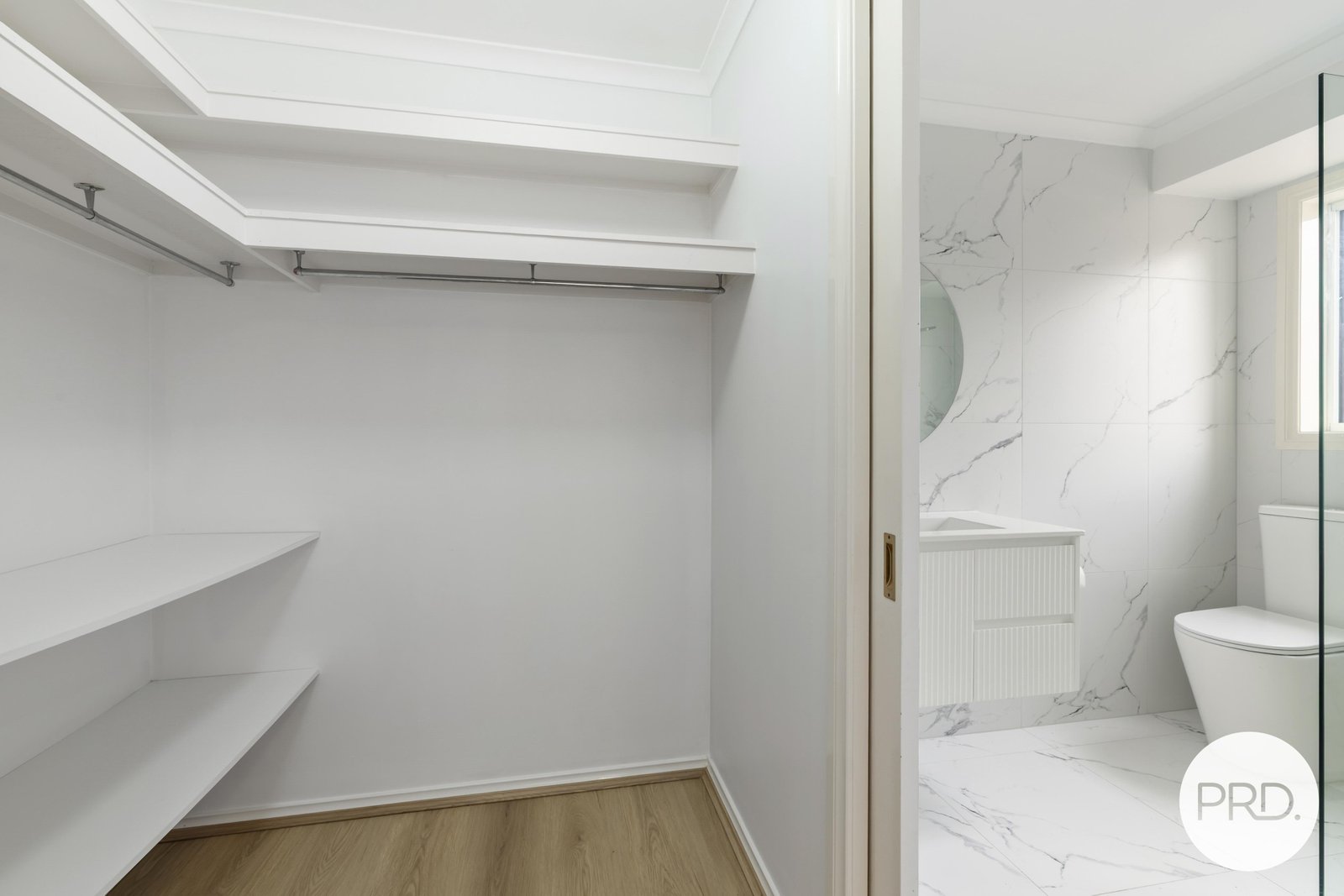 24 Buckmaster Crescent DUNLOP 8