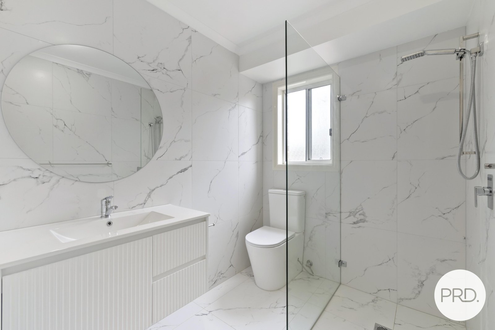 24 Buckmaster Crescent DUNLOP 9