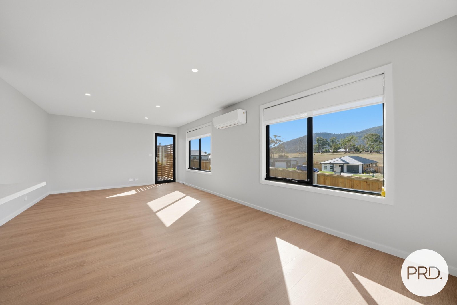 2/4 Buddon Road NEW NORFOLK 6