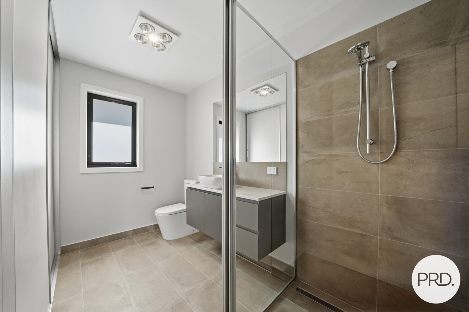 2/4 Buddon Road NEW NORFOLK 12