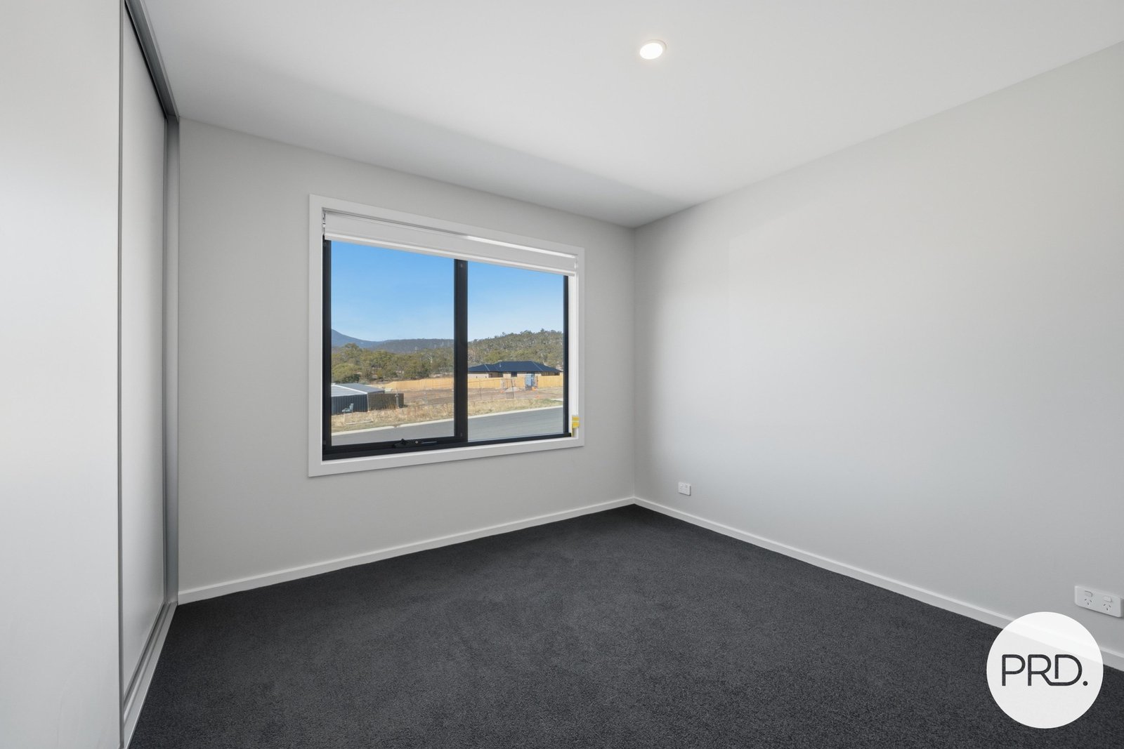 2/4 Buddon Road NEW NORFOLK 17