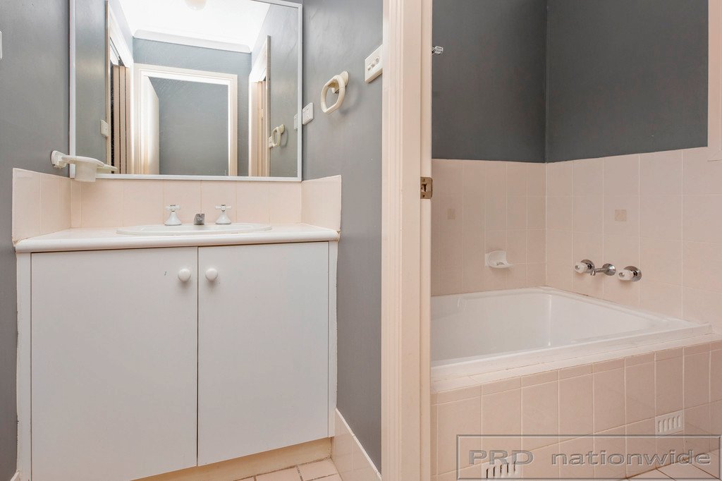 24 Budgeree Drive ABERGLASSLYN 11