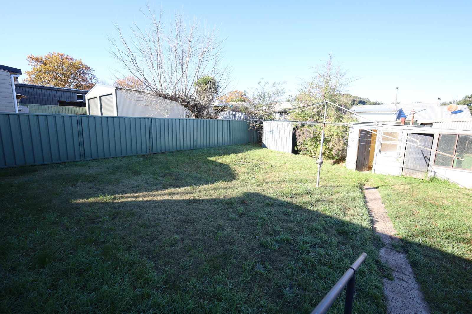 24 Buna Street ORANGE 8
