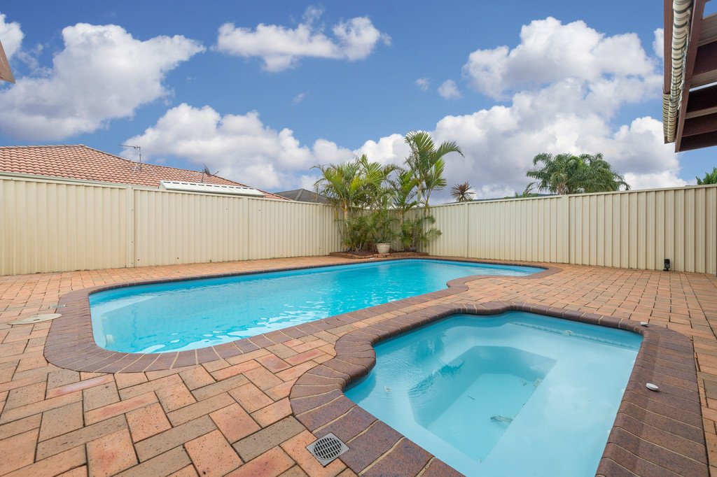 24 Cachia Blvd  HORSLEY 11