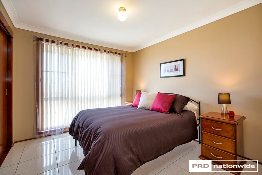 24 Caloola Street TAMWORTH 11