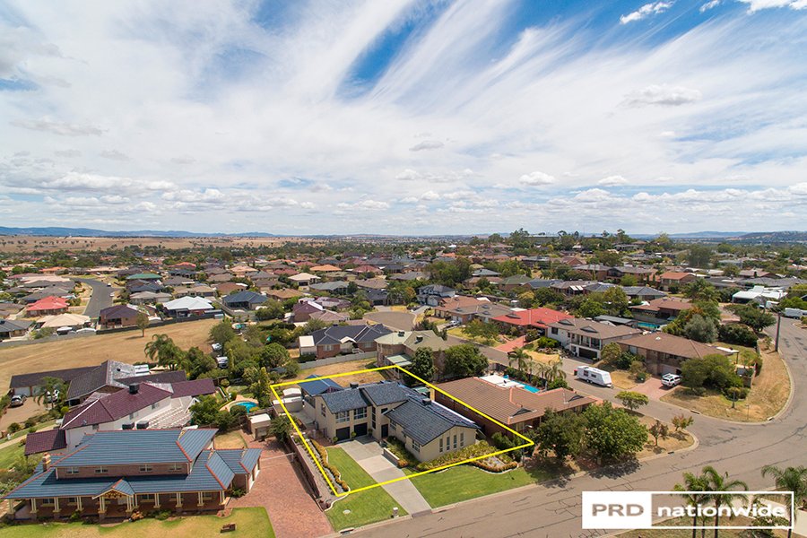 24 Caloola Street TAMWORTH 25