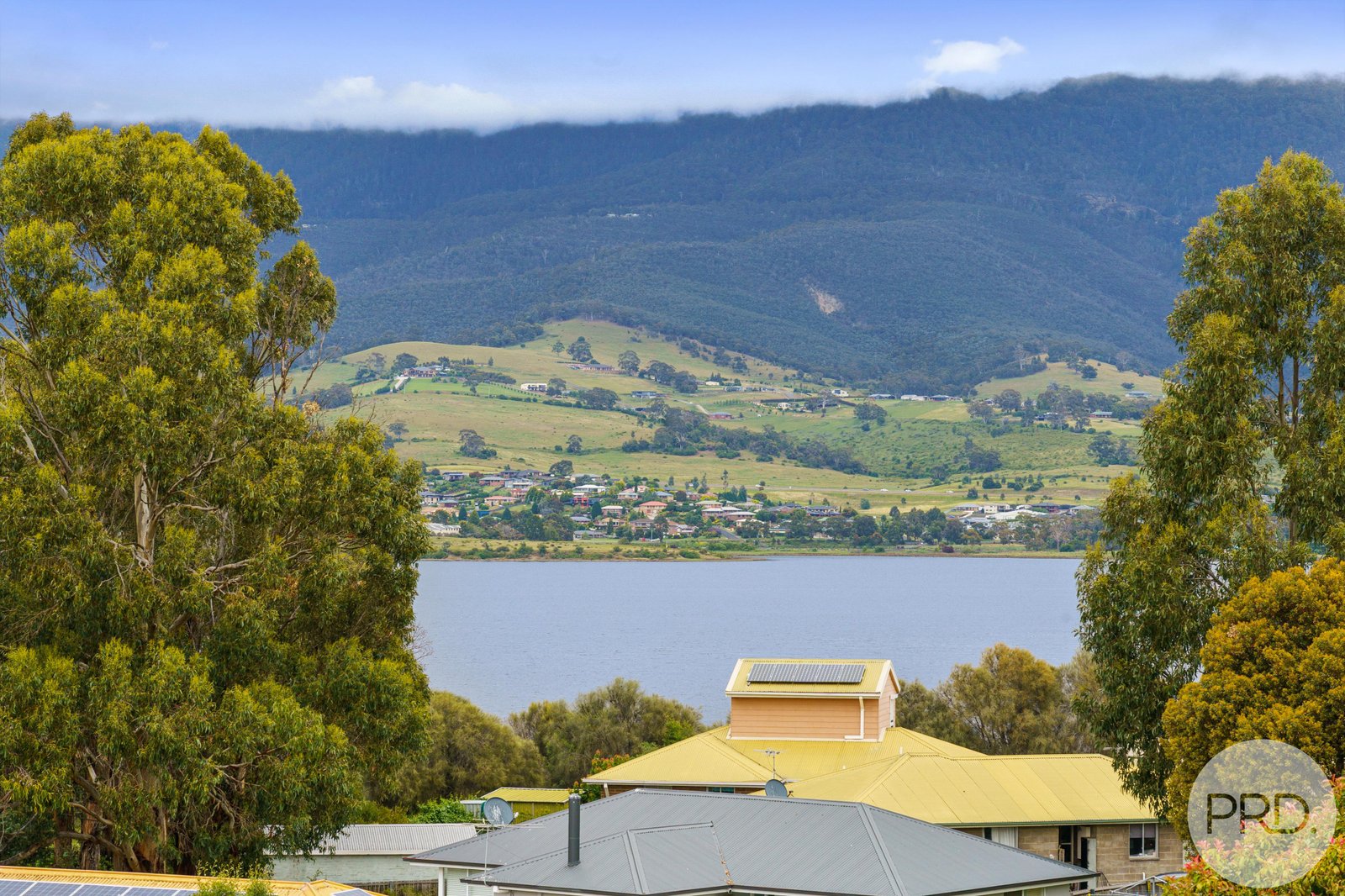 24 Calvert Crescent HERDSMANS COVE 17