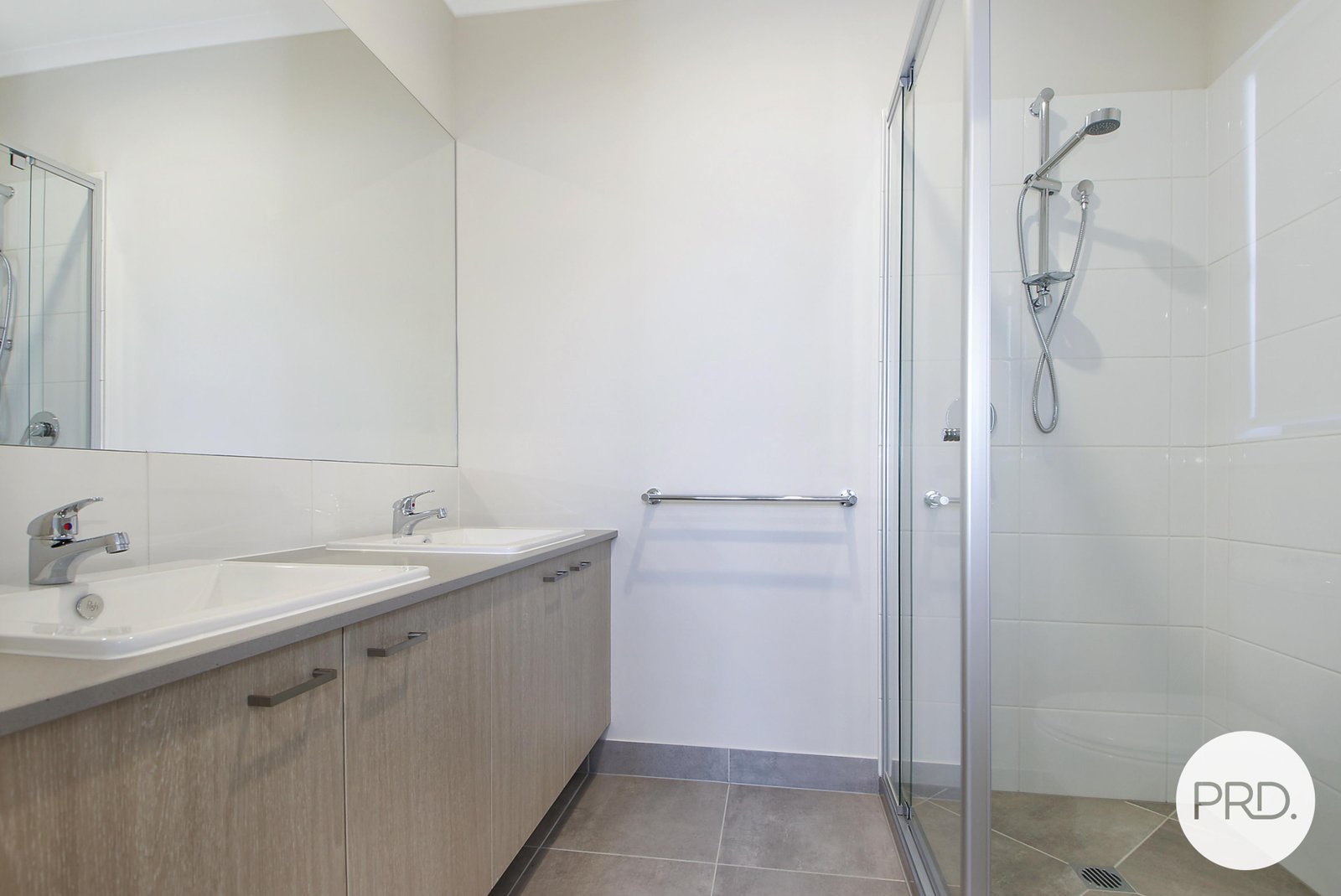 24 Canon Street LENEVA 8