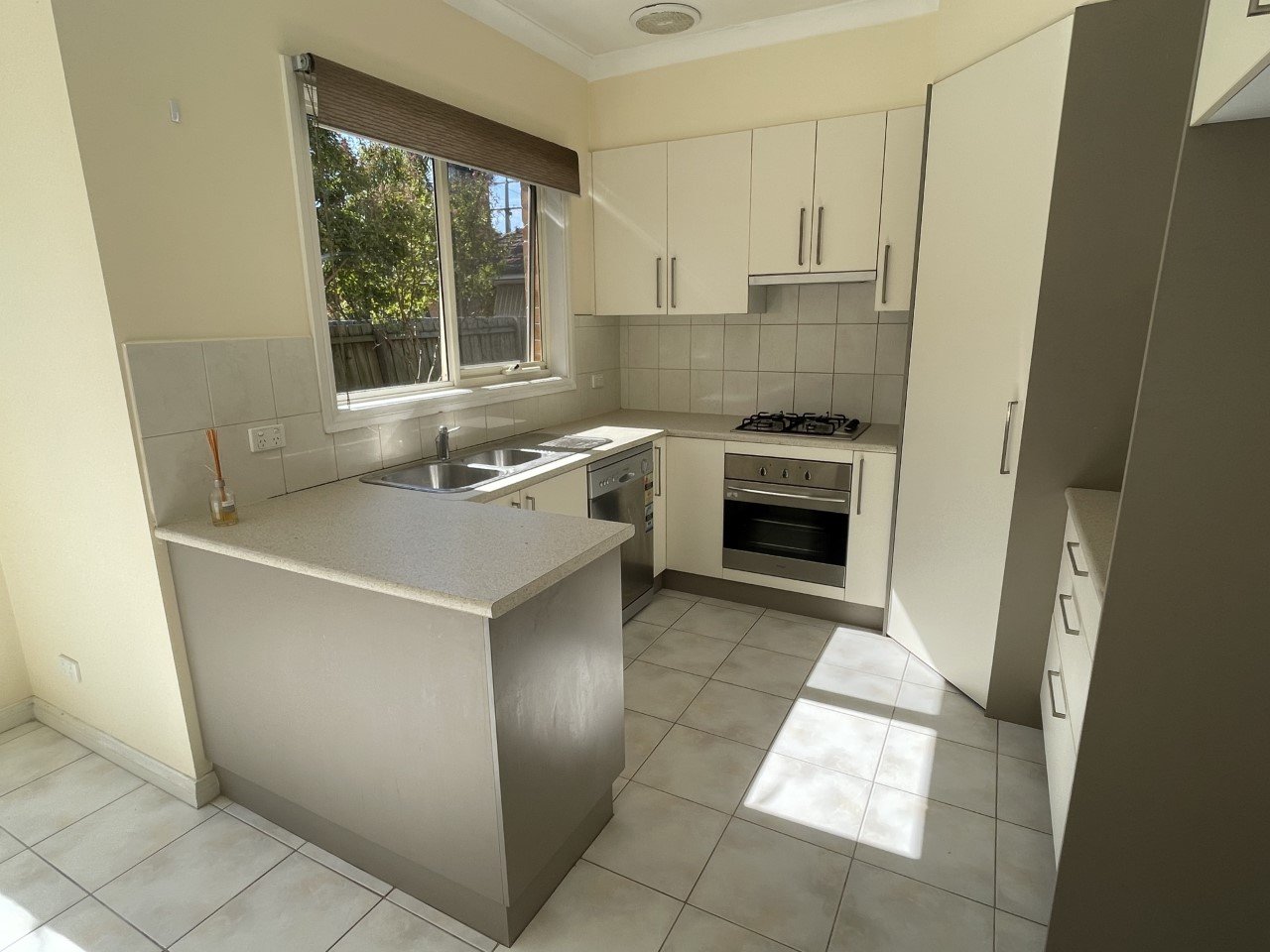 Gallery: 2/4 Carlson Avenue