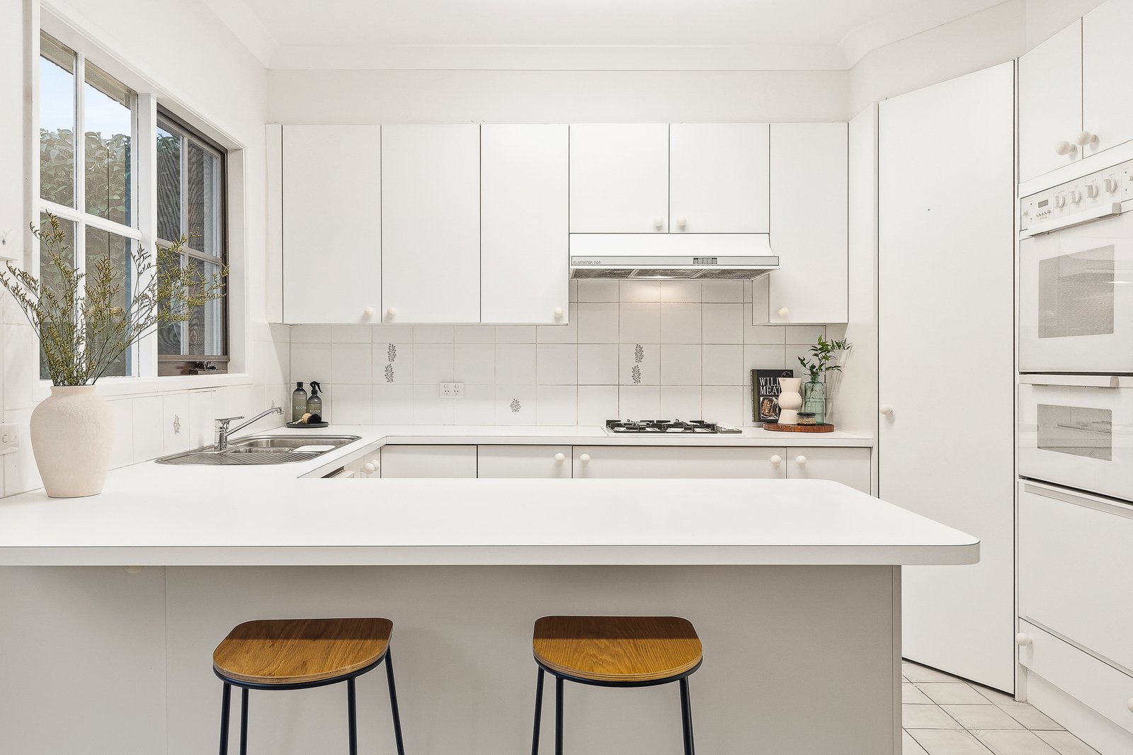 2/4 Carmelo Avenue, Malvern East, 3145