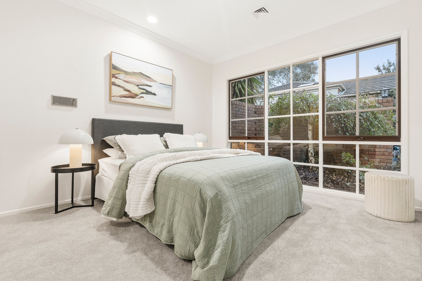 2/4 Carmelo Avenue, Malvern East, 3145