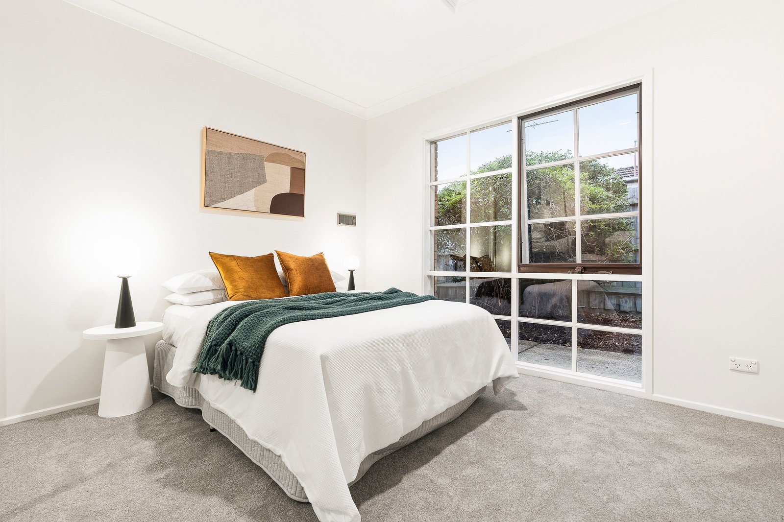 2/4 Carmelo Avenue, Malvern East, 3145