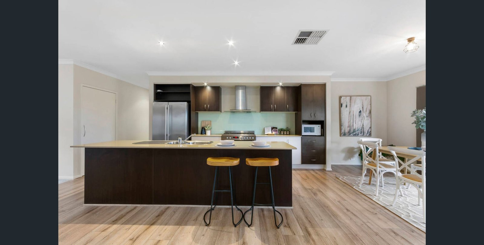 Gallery: 24 Carstairs Close