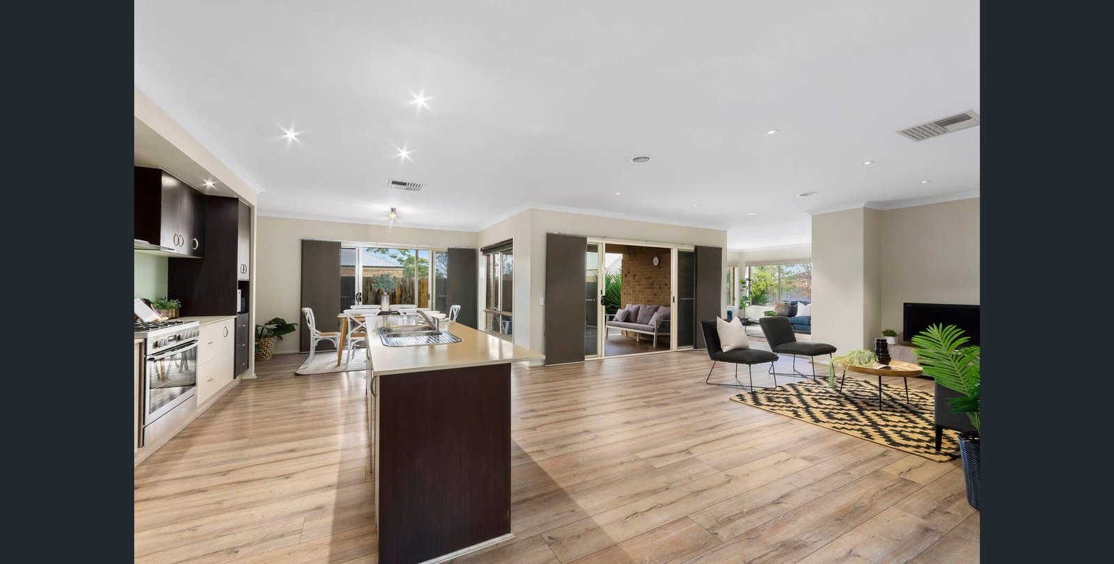 Gallery: 24 Carstairs Close