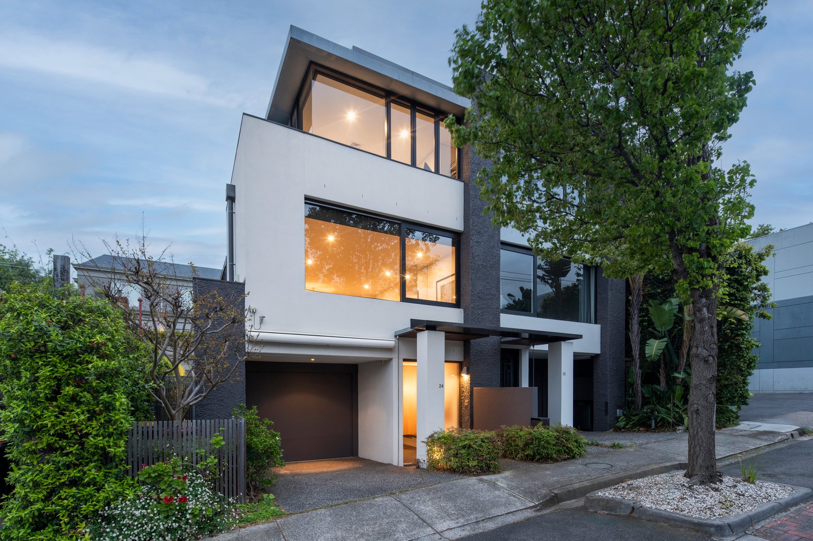 24 Carters Avenue, Toorak, 3142