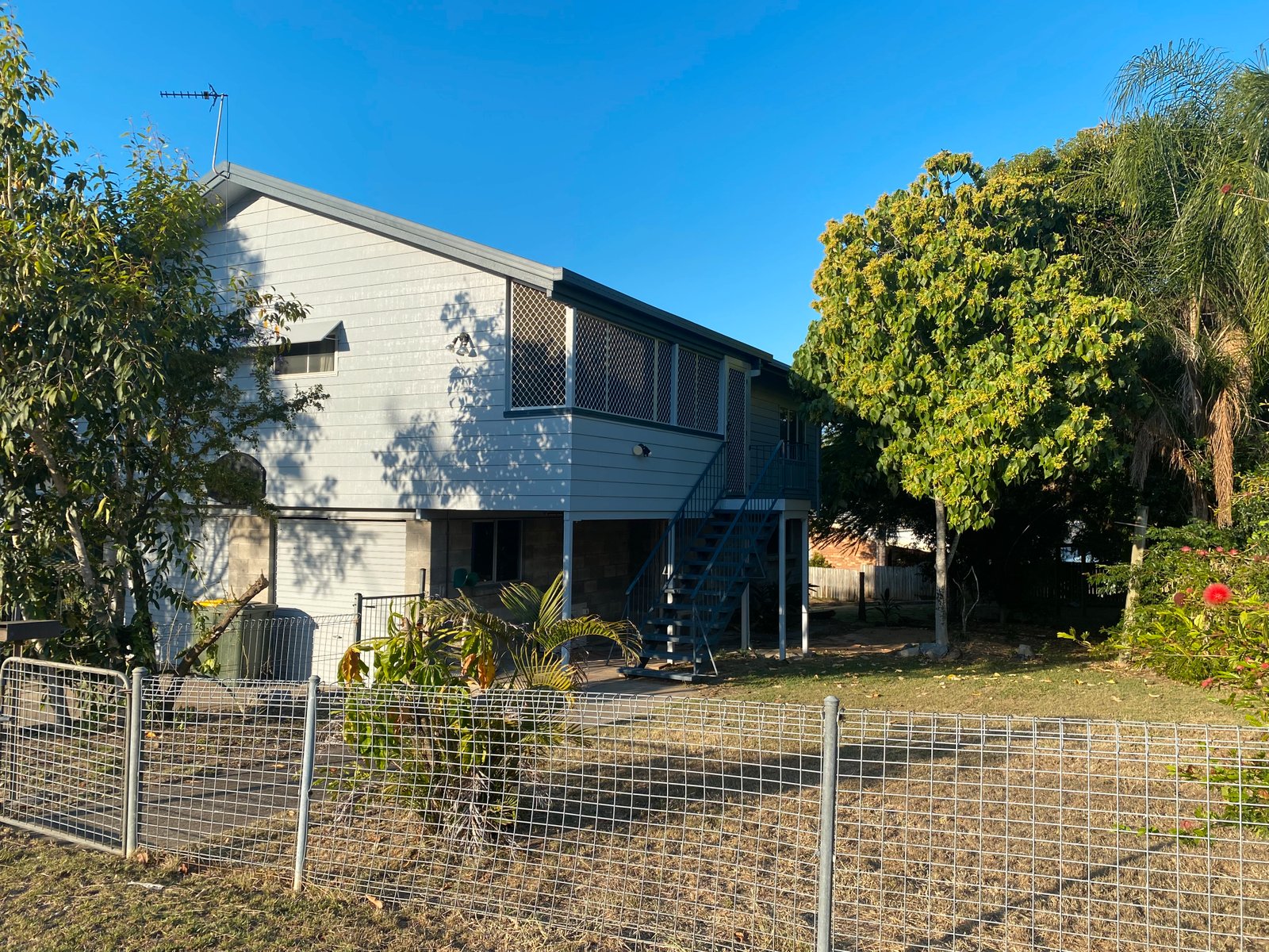 24 Centenary Drive BOYNE ISLAND 1