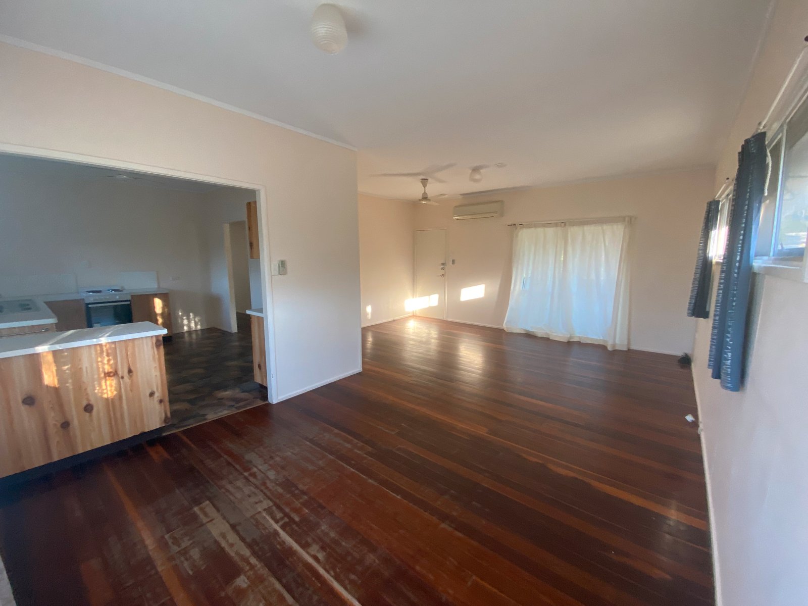 24 Centenary Drive BOYNE ISLAND 2