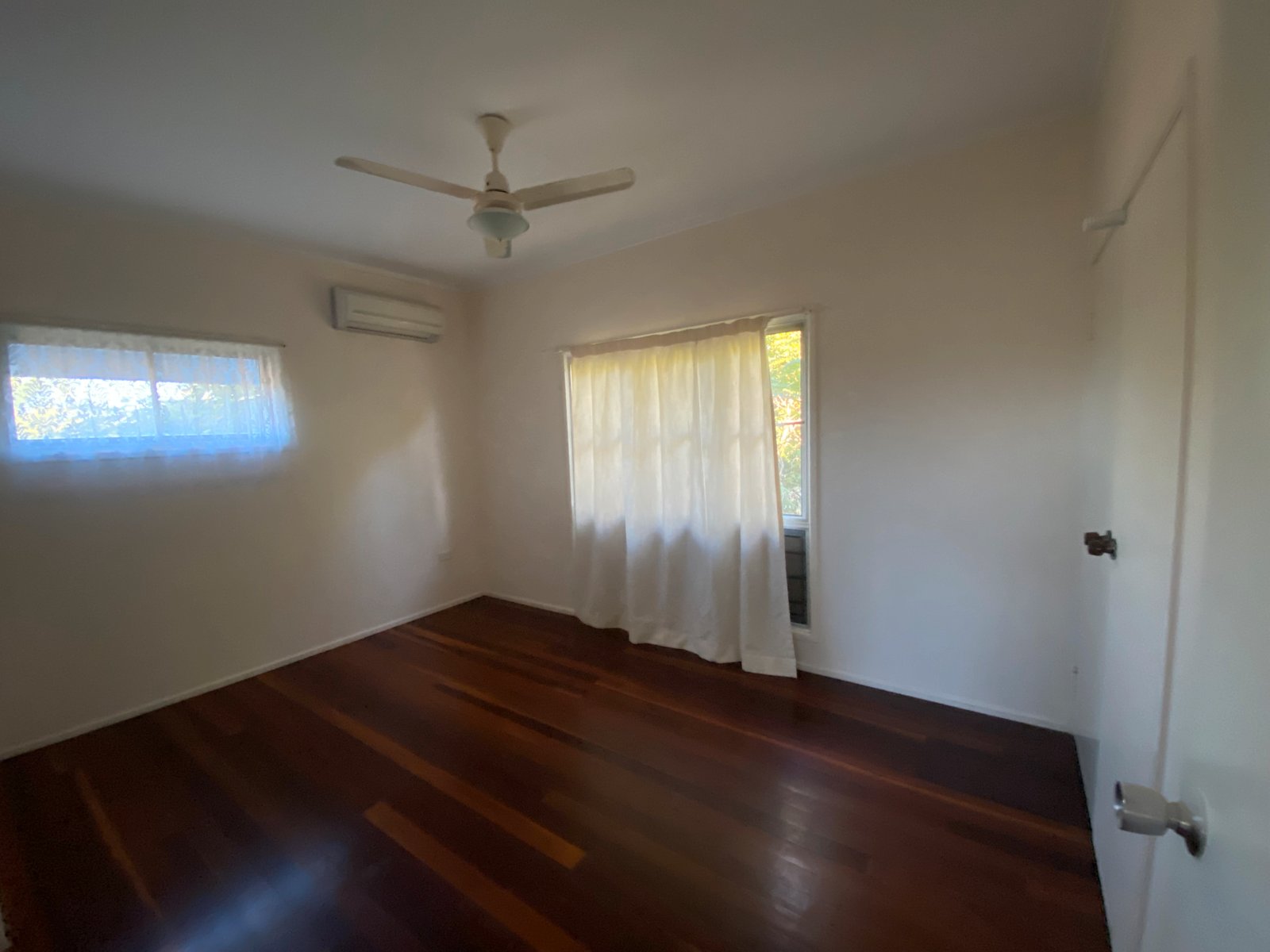 24 Centenary Drive BOYNE ISLAND 6