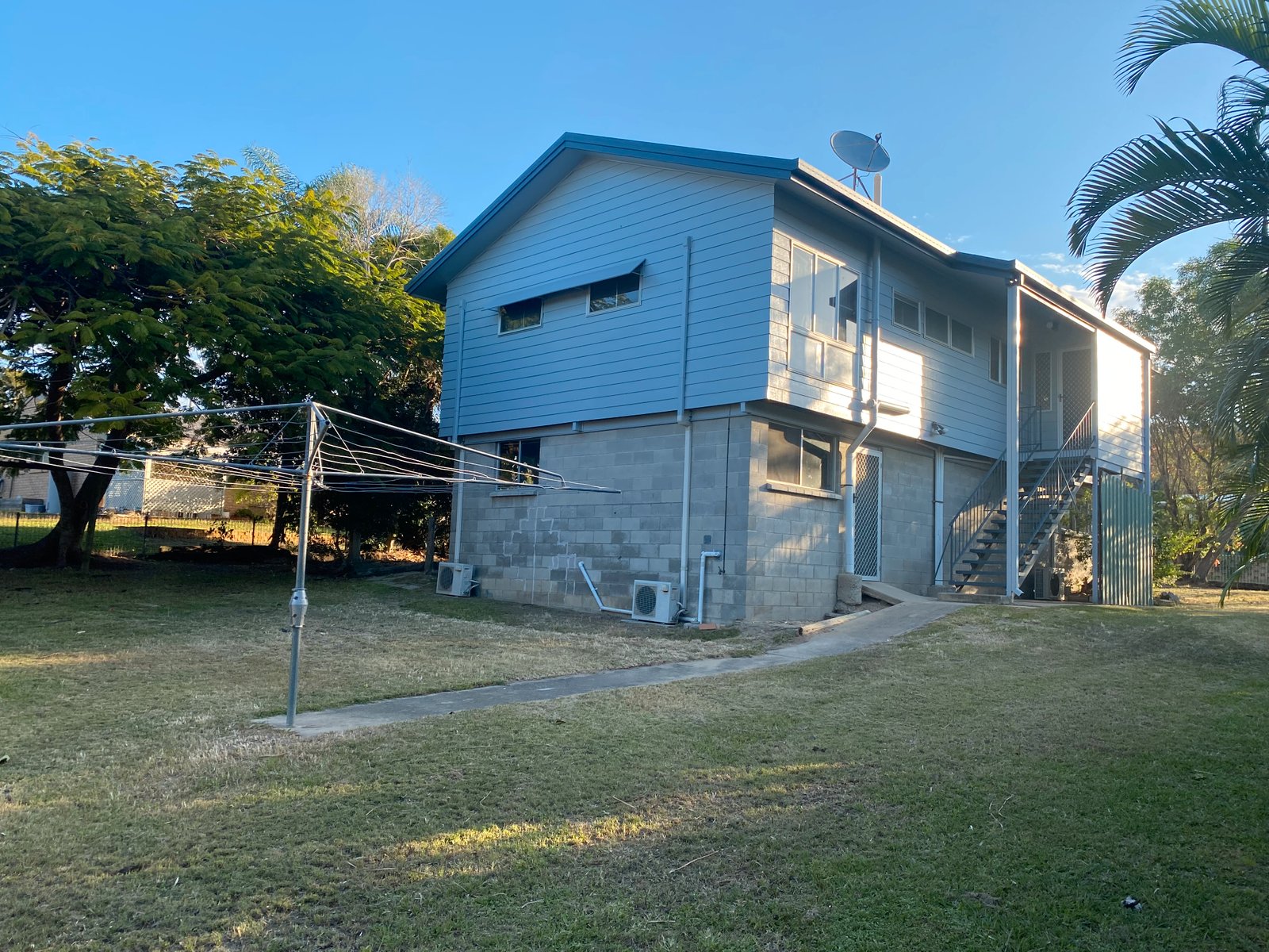 24 Centenary Drive BOYNE ISLAND 8