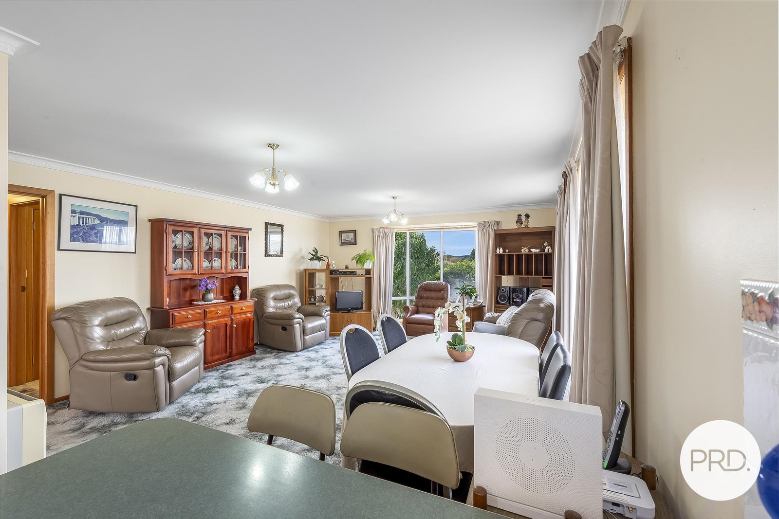 2/4 Chablis Court BERRIEDALE 8