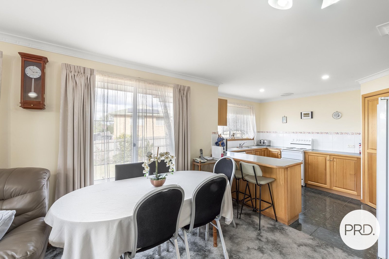 2/4 Chablis Court BERRIEDALE 11