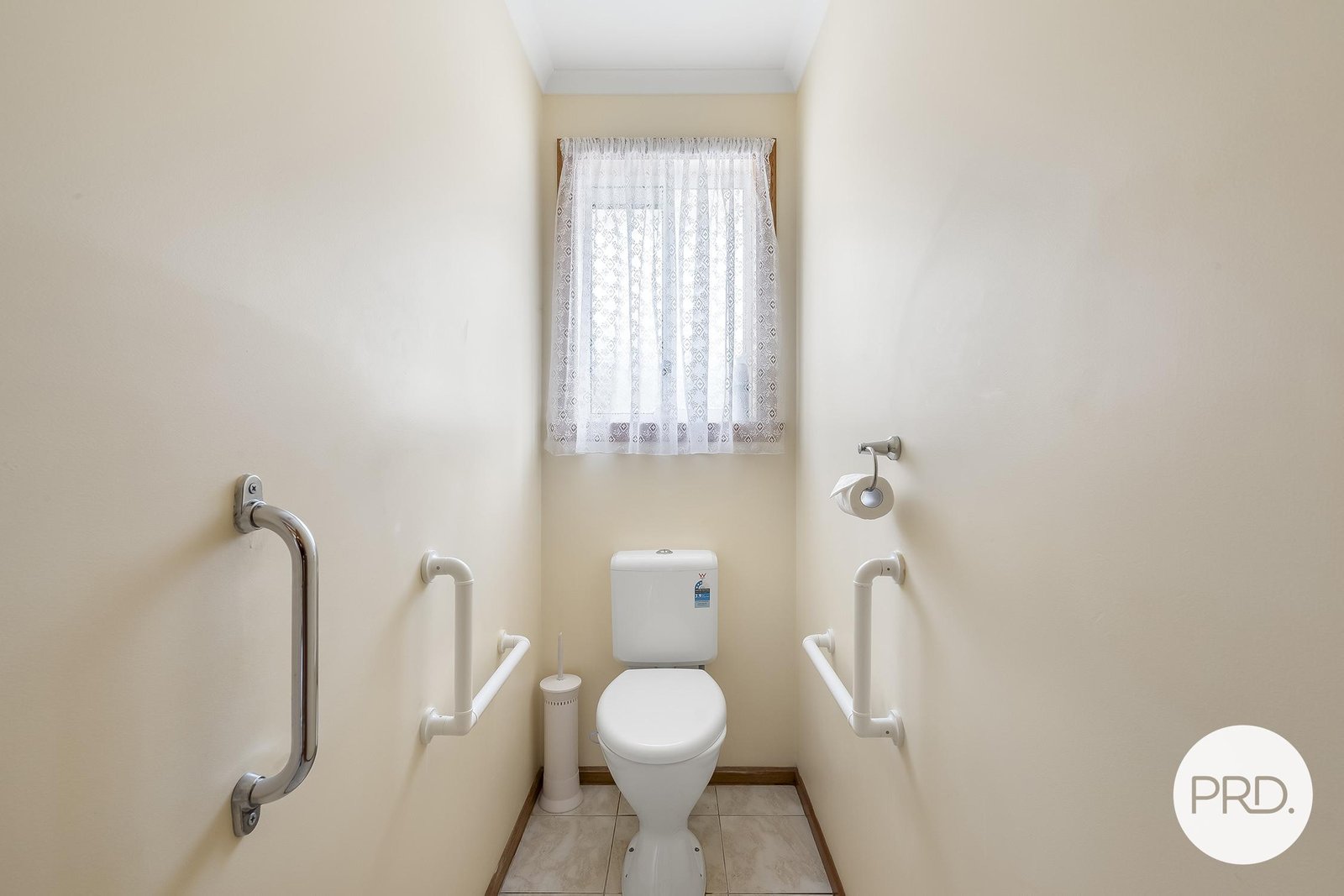 2/4 Chablis Court BERRIEDALE 20