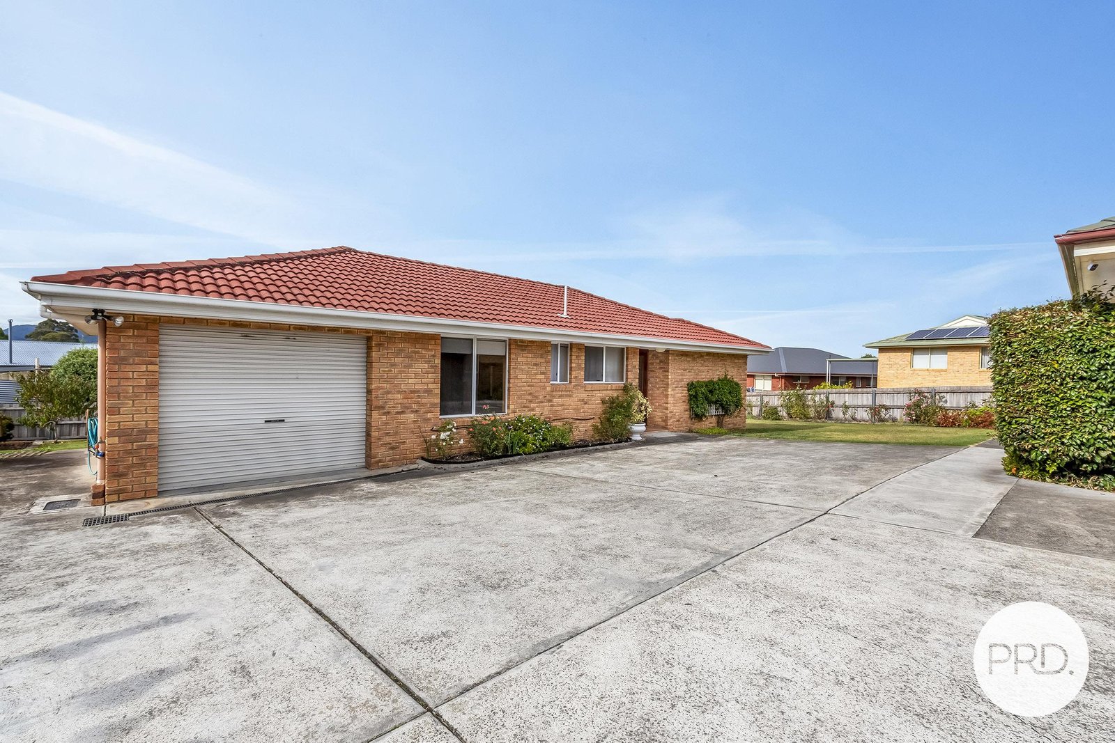 2/4 Chablis Court BERRIEDALE 27