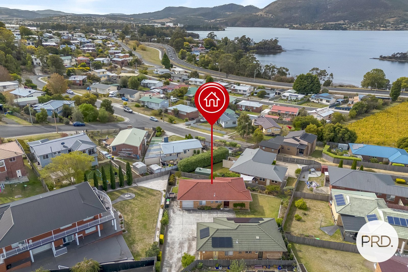 2/4 Chablis Court BERRIEDALE 29