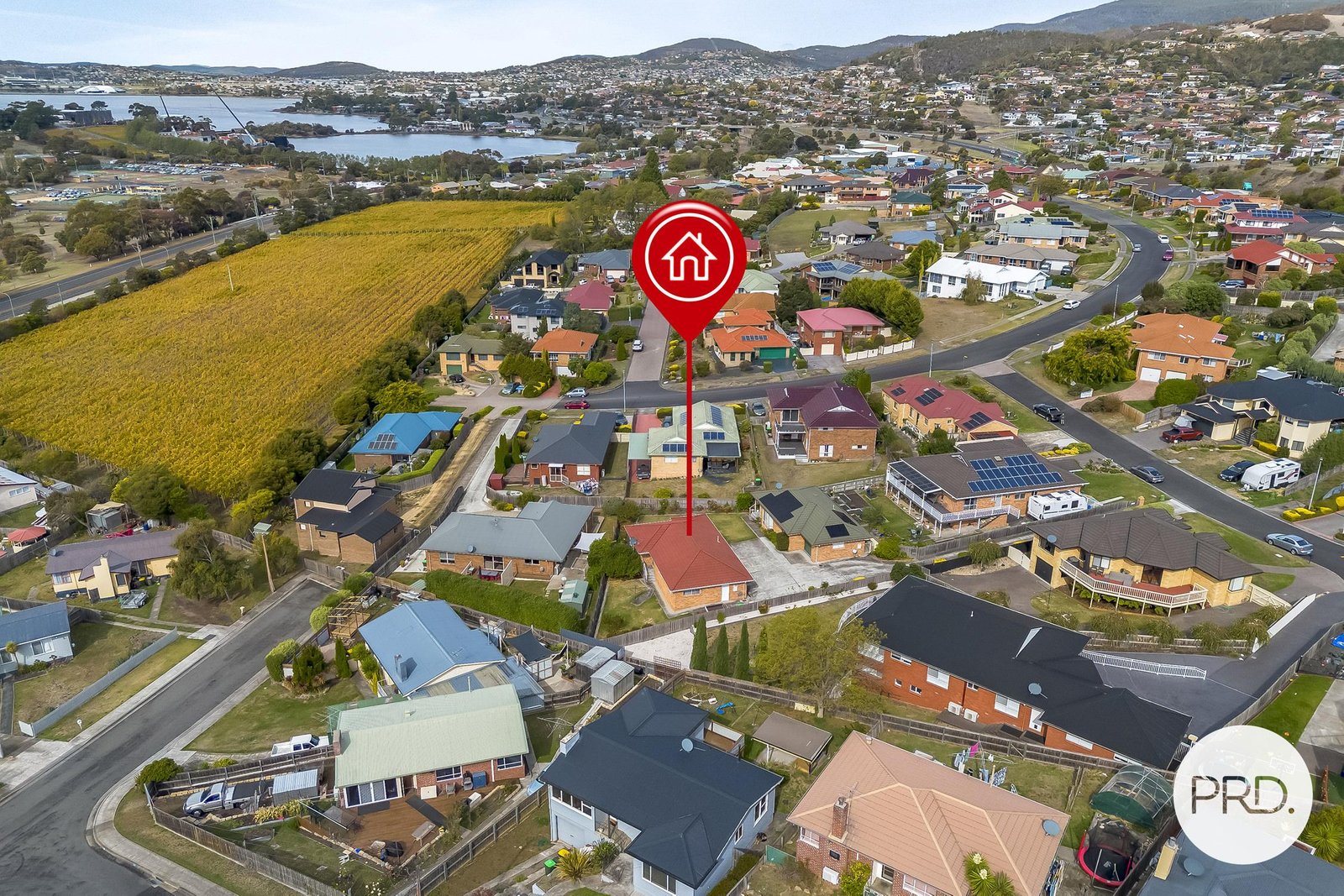 2/4 Chablis Court BERRIEDALE 30