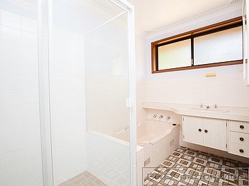 24 Chidley Crescent METFORD 8