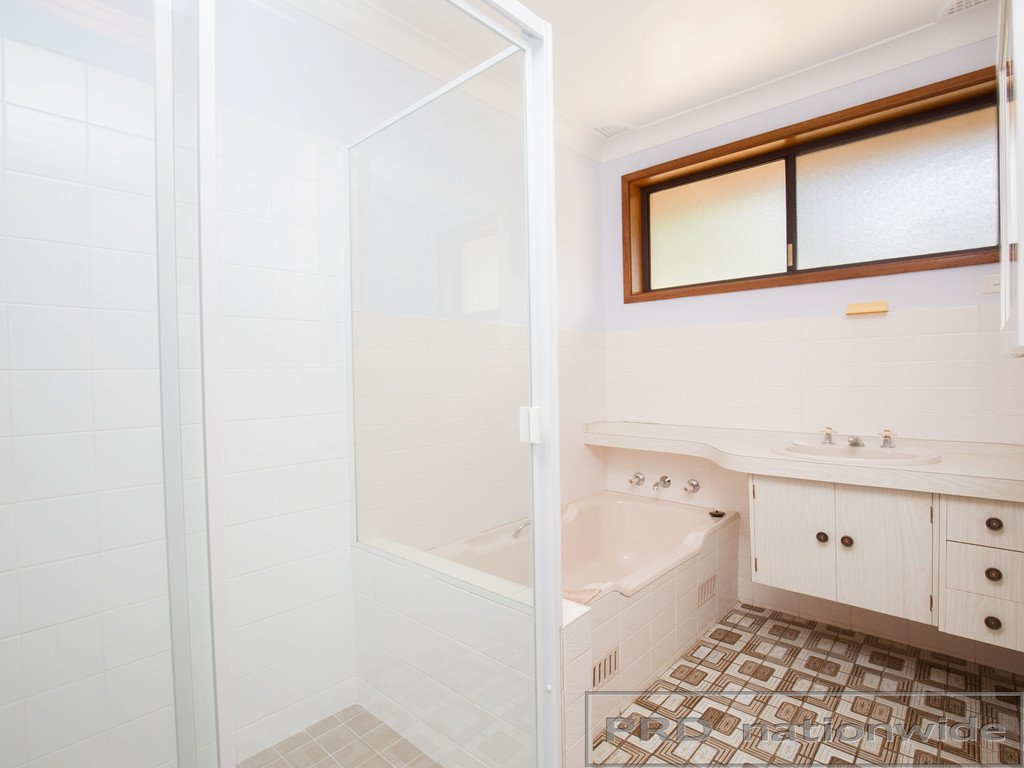 24 Chidley Crescent METFORD 11