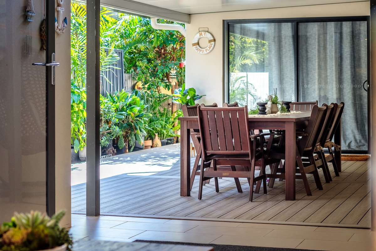 2/4 Christine Avenue Burleigh Heads 4