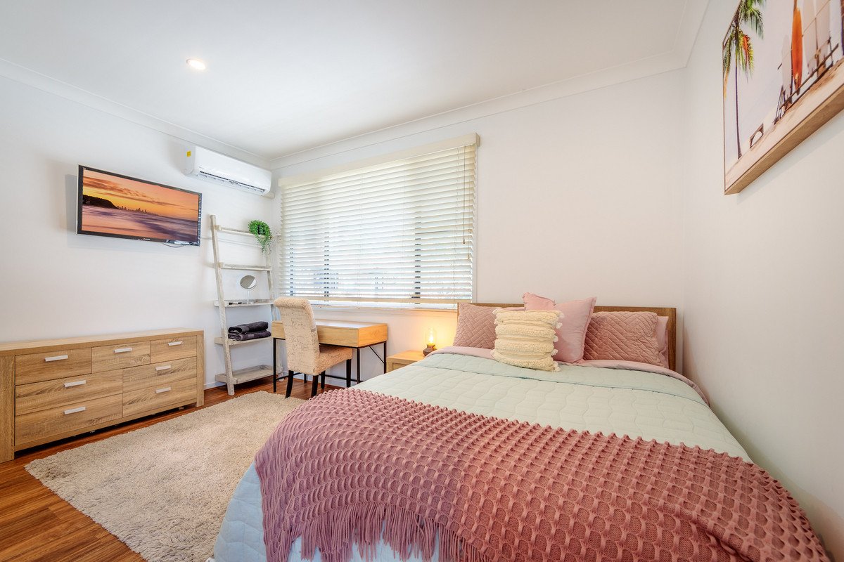 2/4 Christine Avenue Burleigh Heads 13