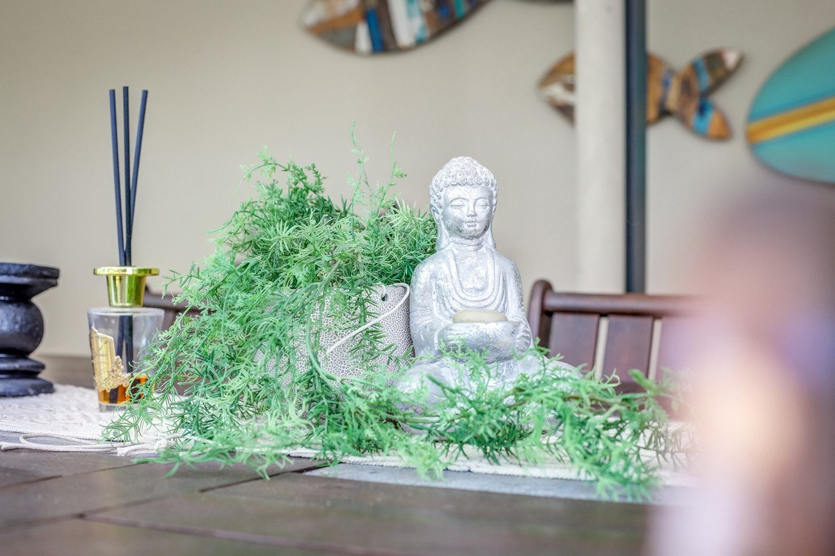 2/4 Christine Avenue Burleigh Heads 21