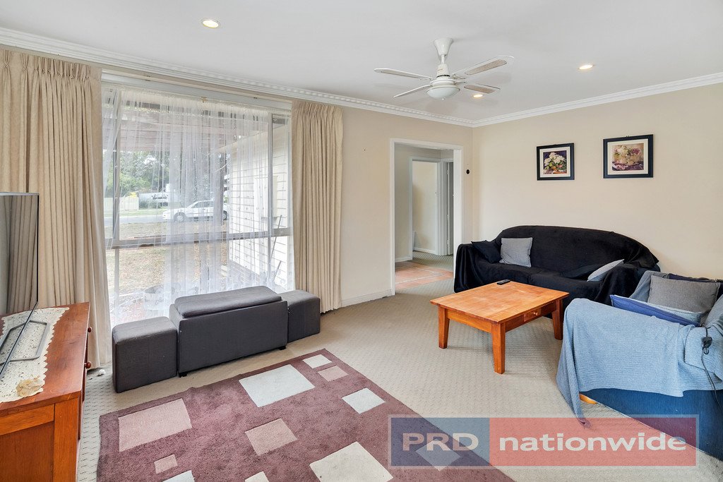 24 Clarkson Street SEBASTOPOL 3