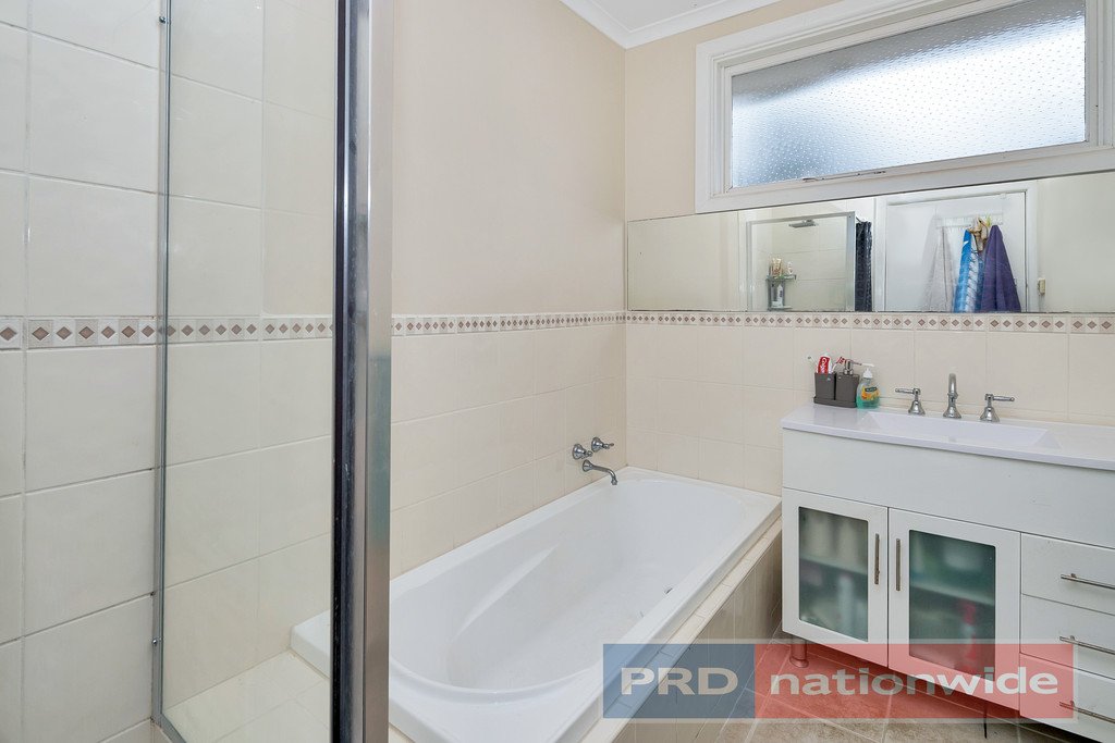 24 Clarkson Street SEBASTOPOL 4