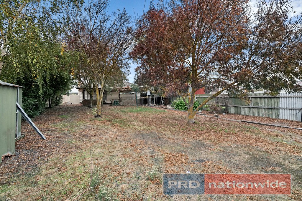 24 Clarkson Street SEBASTOPOL 8
