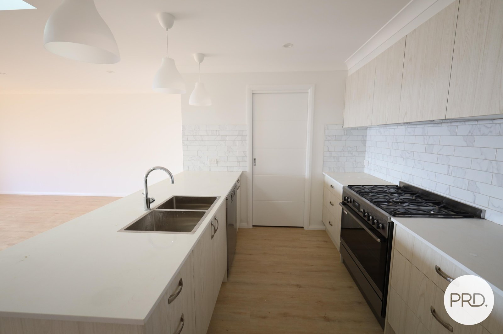 24 Clearview Crescent ORANGE 2