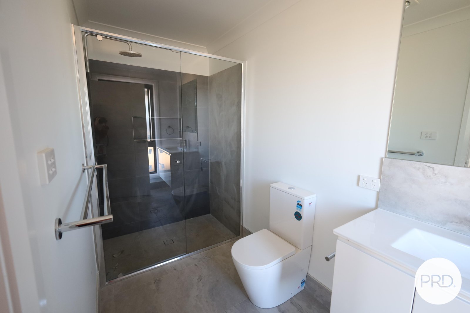 24 Clearview Crescent ORANGE 7