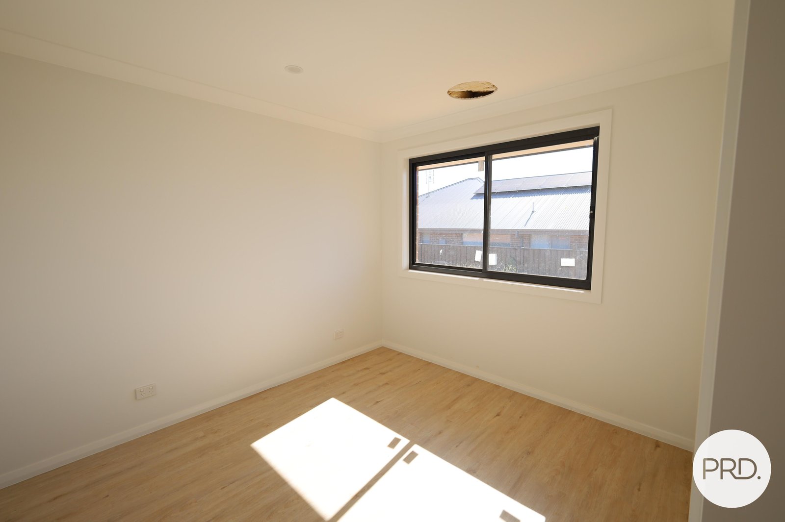 24 Clearview Crescent ORANGE 8