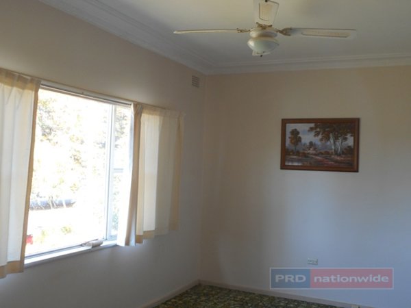 24 Coorabel Avenue BATLOW 4
