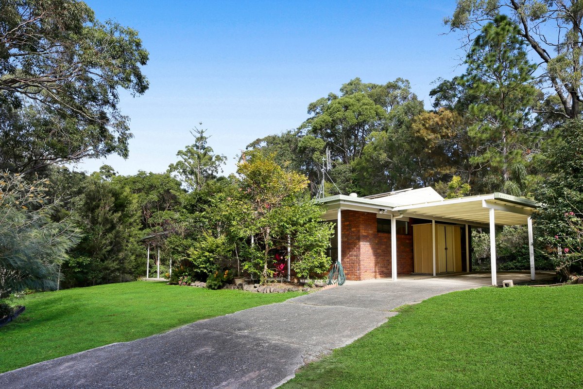 24 Cornwall Drive Elanora 2