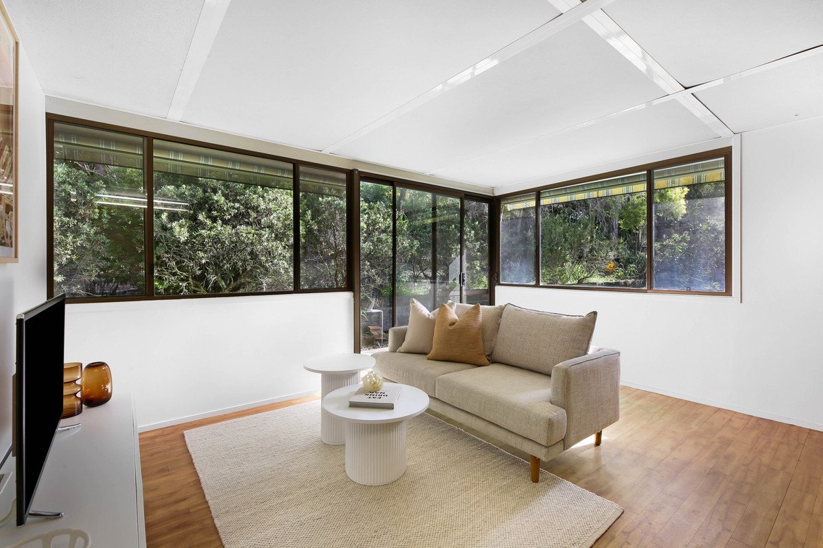 24 Cornwall Drive Elanora 19